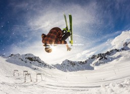 B体育-尤文图斯客场逆转佛罗伦萨豪取四连胜 稳固积分榜前列位置